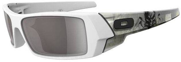 Gascan in Polished White / Warm Grey