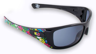 Hijinx in Polished Black w/Print / Warm Grey