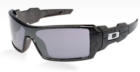 Oil Rig in Polished Black w/Silver Ghost Text / Black Iridium