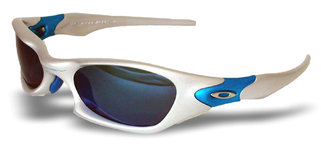 Valve in Silver / Ice Iridium