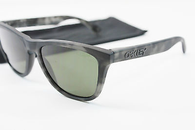 Collectors Frogskins in Matte Black Tortoise / Dark Grey