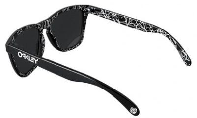 Collectors Frogskins in Medicom Text / Grey