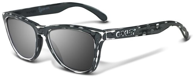 Petterson Frogskins in 17/50 - Metallic Black Spots / Black Iridium