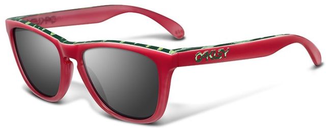 Petterson Frogskins in 44/50 - Pink w/ Green Edge / Black Iridium
