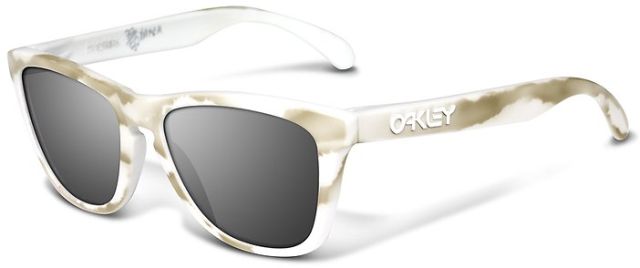 Petterson Frogskins in 32/50 - White / Tan / Black Iridium