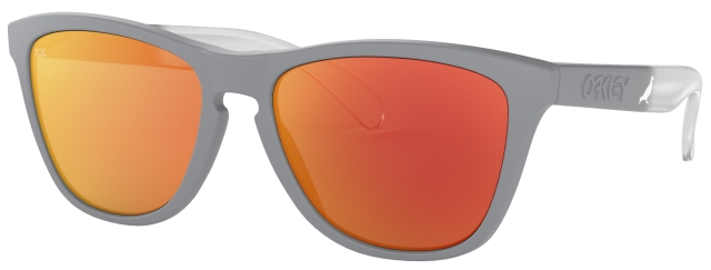 Collectors Frogskins in Pigeon Grey / Prizm Ruby Iridium