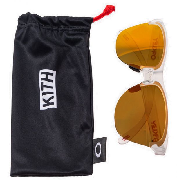 Frogskins Lite in Matte Clear / Prizm Ruby Iridium