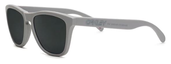 Collectors Frogskins in Matte Cool Grey / Prizm Grey