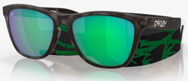 Collectors Frogskins in Staple Matte Black Tortoise / Prizm Jade Iridium
