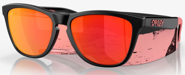 Collectors Frogskins in Staple Matte Black / Prizm Ruby Iridium