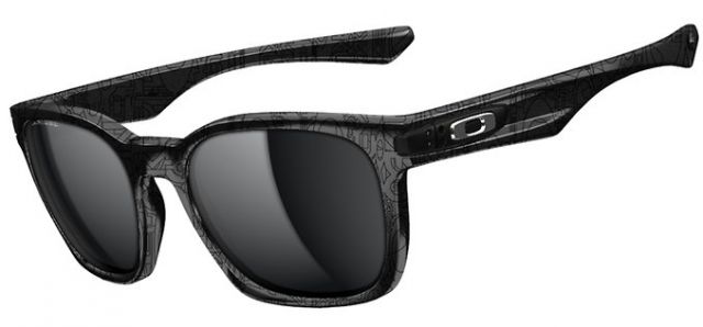 Garage Rock in Black/Silver Ghost Text / Grey Polarized