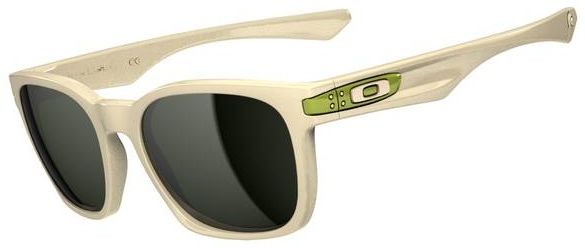 Garage Rock in Matte Bone / Dark Grey