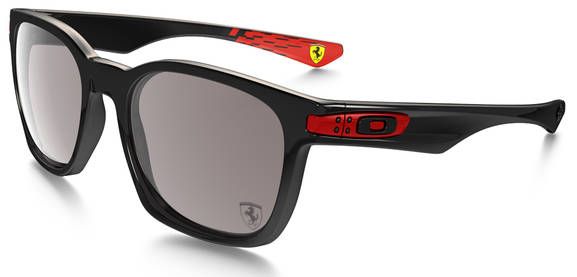 Garage Rock in Ferrari Polished Black / Warm Grey