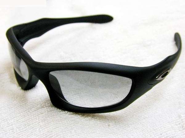 Monster Dog in Matte Black / Black-Clear Gradient