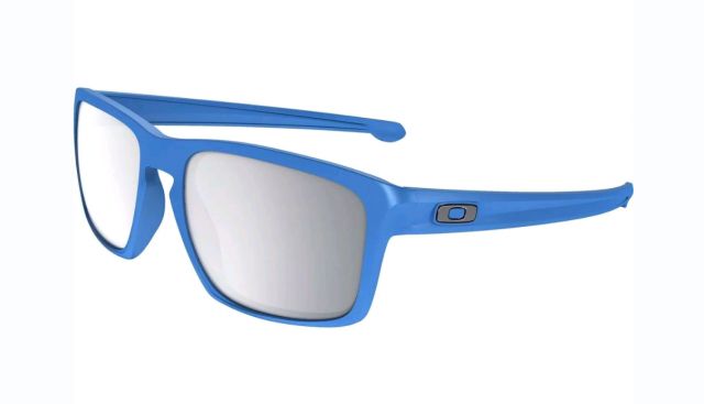 Sliver in Matte Sky Blue / Chrome Iridium