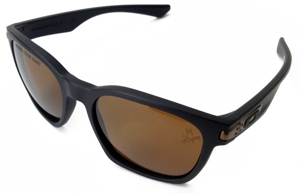 Garage Rock in Matte Black / Dark Bronze