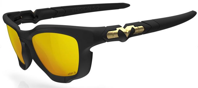 Version 5.2 in Matte-Max Black / Gold Plasmachromatic Polarized m9m p