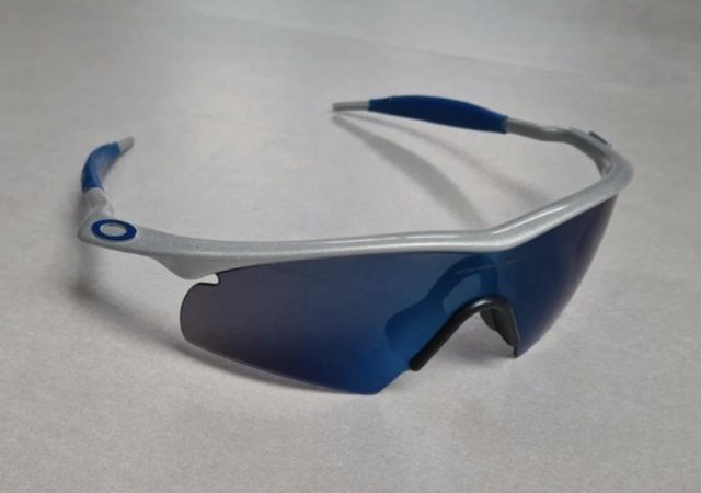 Pro M Frame Hybrid S in Silver / Ice Iridium