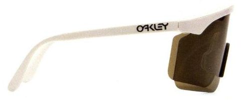 Blades in White / Grey