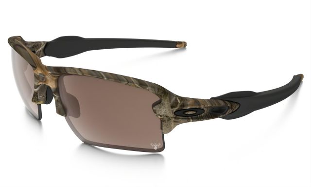 Flak 2.0 XL in Woodland Camo / VR28 Black Iridium
