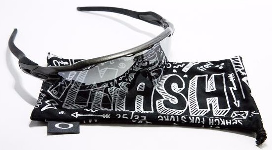 Radar EV Path in Dark Charcoal Flake / Chrome Iridium