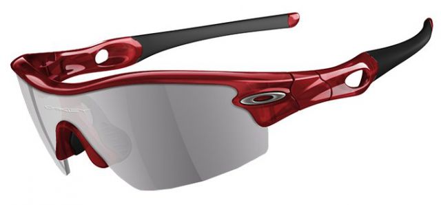 Radar Pitch in Crystal Red / Grey
