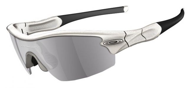 Radar Pitch in Pearl / Grey