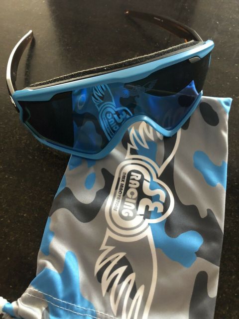 Wind Jacket 2.0 in Matte Sky Blue/Matte Rootbeer / Prizm Sapphire Iridium