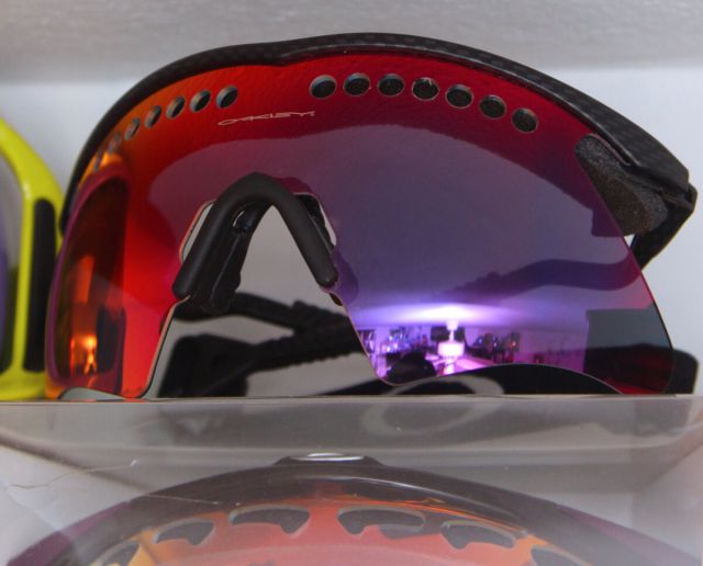 M Frame Slash in Pearl White / Persimmon