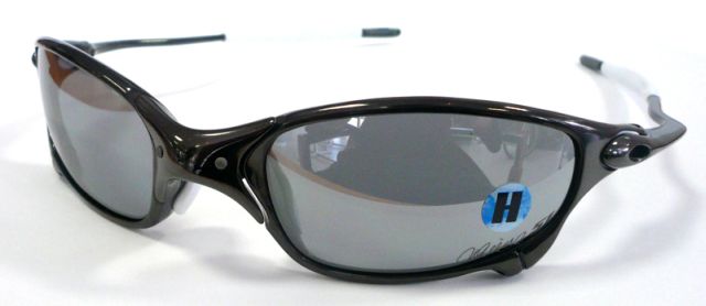 Juliet in Polished Carbon / Slate Iridium